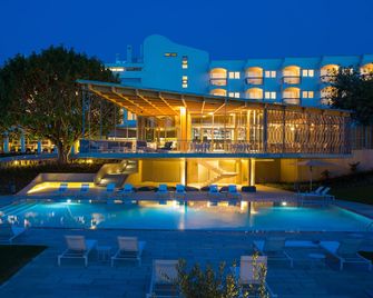 Ozadi Tavira Hotel - Tavira - Piscina
