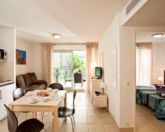 Residence Le Crystal Vacanceole - Кань-сюр-Мер - Їдальня