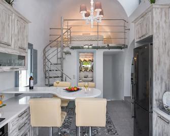 Felicity Luxury Villas - Kamari - Sala pranzo