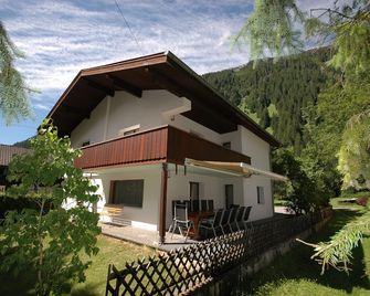 Individual offers- 2-14 pers. 2 apartments and 2 double rooms available - Parthenen - Будівля