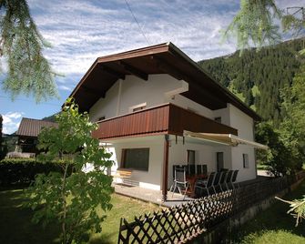 Individual offers- 2-14 pers. 2 apartments and 2 double rooms available - Parthenen - Будівля