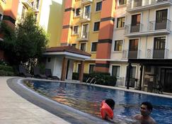 Manila Fully furnished, 2 bedroom 1T&B 41.82 sq.m. - Las Piñas - Pool