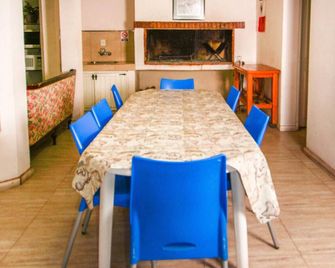 Jaque Mate Hostel - Mendoza - Comedor