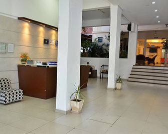La Siesta Hotel - Santa Cruz de la Sierra - Lobby