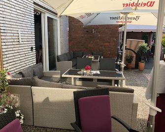 Landgasthof Rheda Hotel - Restaurant - Rheda-Wiedenbrück - Innenhof