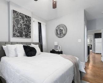 Tower Grove Twins 1bd - St. Louis - Bedroom