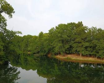 \'Akeman\' Camping Cabin #5 | Pet Friendly - Morgantown - Vista del exterior