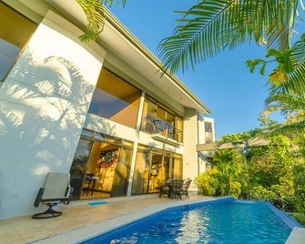Casa Tweed - Large private modern home, minutes from the ocean! - Esterillos - Piscina