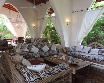 Hotel Villa Malindi - Malindi - Innenhof