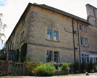 Manor Farm Bed & Breakfast - Chippenham - Budynek