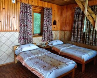 Everest Manla Resort - Nagarkot - Bedroom