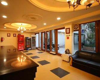 Motel Divine International - Roorkee - Lobby
