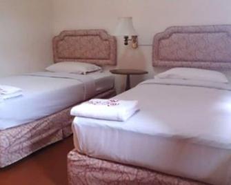 Panpree Hotel - Ang Thong - Bedroom