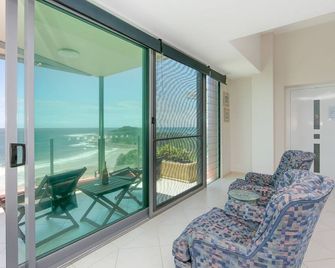 Shadows on Convent 2 - 2 bedroom - Yamba - Varanda