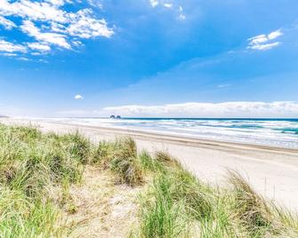 Coastal room near the beach & downtown - dog-friendly - Rockaway Beach - Beach
