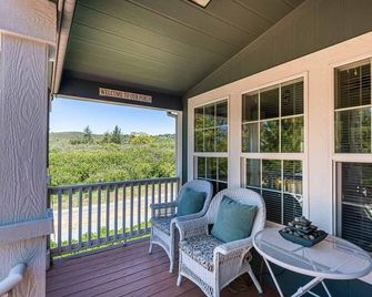 Weber's Woods Cabin- Winter Haven, Renew, Relax, Enjoy! - Julian - Balcony