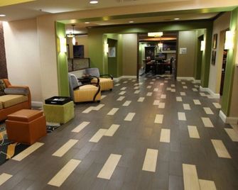 Holiday Inn Express & Suites Huntsville Airport By IHG - Madison - Lobby