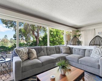 Home in San Diego! The Blue Leaf with 3bed 2bath, Golf, Large Yard! - 聖地亞哥