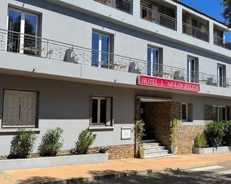 L'Aiglon Bylitis - Porto-Vecchio - Bygning