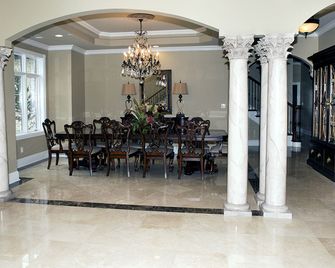 Lovely Bed and Breakfast Accommodation Outside of Hopkinsville, Kentucky - Hopkinsville - Lobby