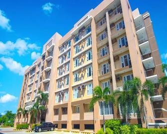 Stradella Hotel - Taytay - Building