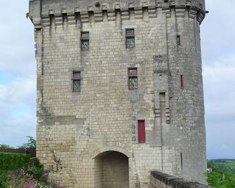 Apartment/ flat - Chouze/loire - Chouzé-sur-Loire - Edificio