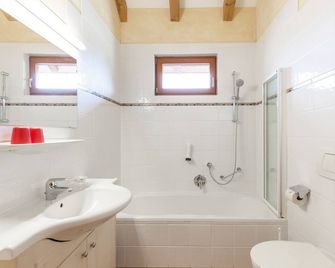 Noichl's Hotel Garni - St. Johann in Tirol - Baño