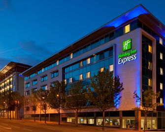 Holiday Inn Express Newcastle City Centre by IHG - Newcastle upon Tyne - Building