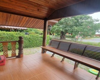 Metathsana Resort - Ayutthaya - Innenhof