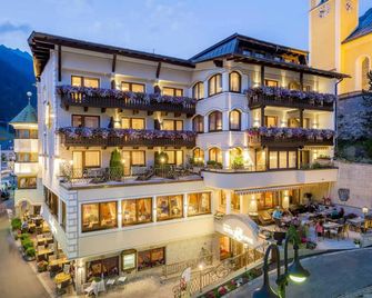 Hotel Sonne Ischgl - Ischgl - Budynek