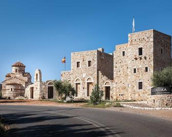 Tzokeika Traditional Settlement - Agios Dimitrios - Edificio