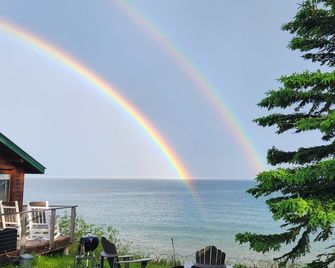 Eve’s Place Lakeside Cabin 1 - Grand Marais - Beach
