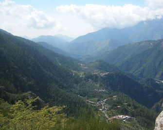 Detached chalet. Mountains, change of scenery, calm and sunshine guaranteed - Breil-sur-Roya - Vista del exterior