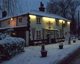 The Winchfield Inn - Hook - Building
