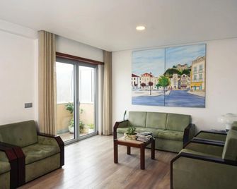 Hotel São Francisco - Leiria - Вітальня
