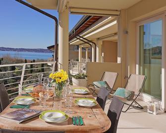 Resort Caesar C4 Sirmione - Gardagate - Sirmione - Balcony
