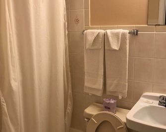 Niagara Inn & Suites - Niagara Falls - Bad