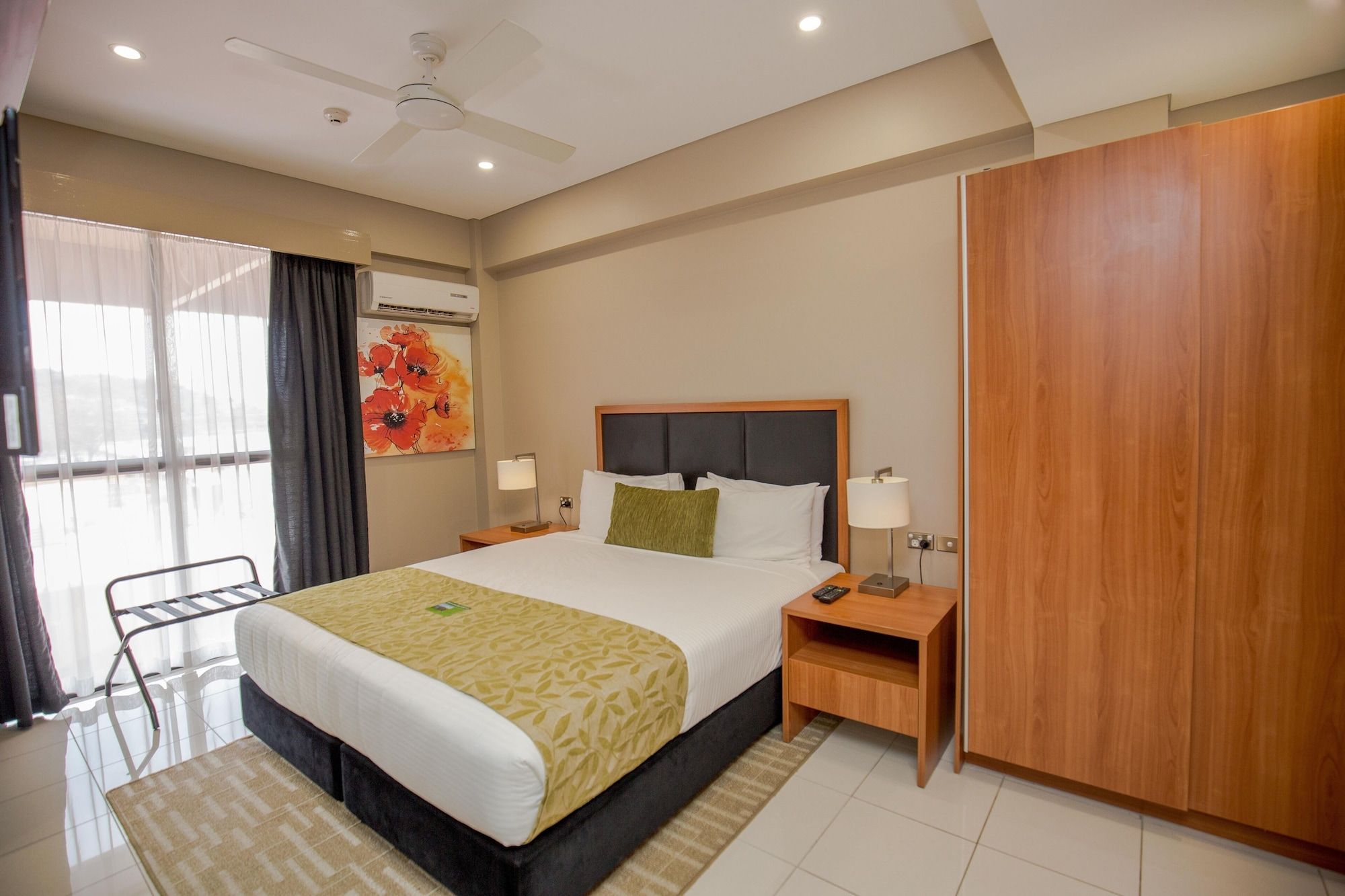 Ela Beach Hotel - Port Moresby