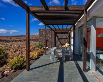 Luxury Villa. 2-3 people. Wifi. Manic views and beaches - La Oliva - Balkon