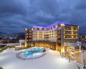 TRYP by Wyndham Izmit - Kocaeli - Bâtiment