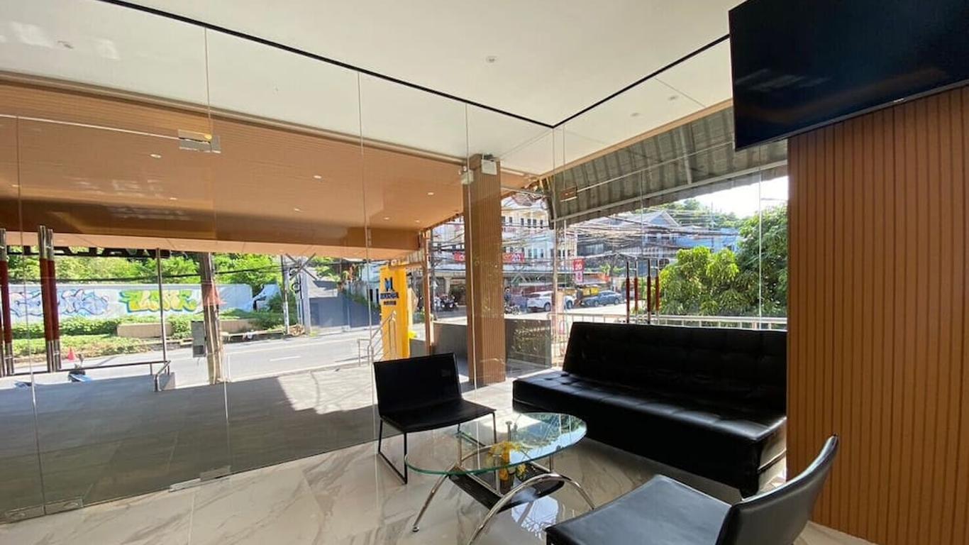 Mala Hotel