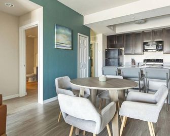 Landing Stylish 1bd Yoga Studio Gym - Fort Myers