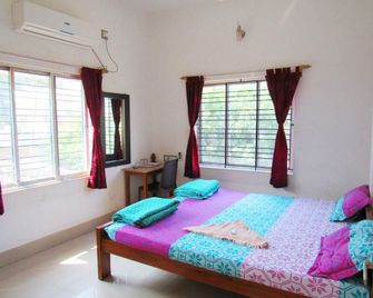 Lipika Lodge - Bolpur - Bedroom
