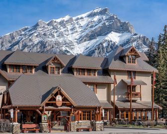 Banff Caribou Lodge & Spa - באנף - בניין