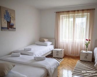 Apartment/Room ''dalmacija'' Sinj - Sinj