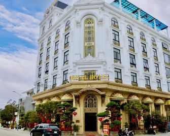 Royal Hotel City Centre - Mong Cai - Building
