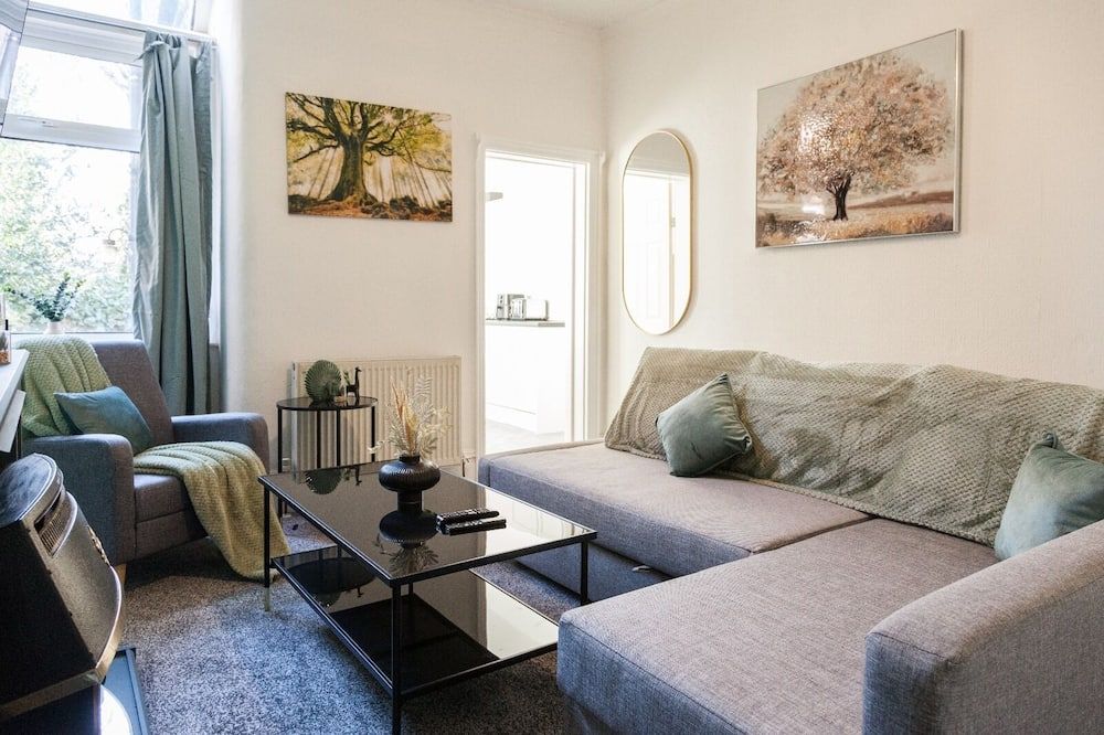 Luxury 4 Bed Retreat in Manchester Perfect for Families, Groups & Business Stays - Manchester - Sala