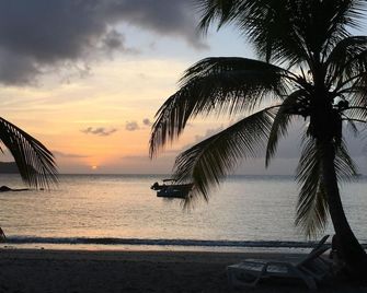 Imperatrice Village - Résidence sur la plage - Les Trois-Îlets - Playa