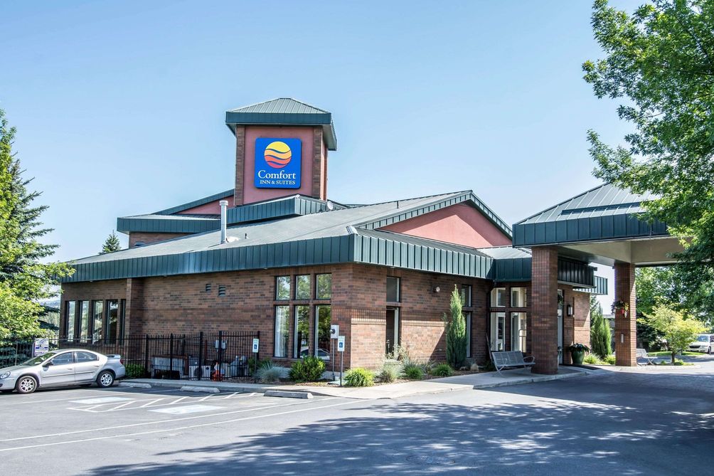 Comfort Inn Suites 90 1 8 4 Spokane Hotel Deals Reviews Kayak
