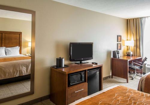 Comfort Inn Suites 81 1 8 4 Spokane Hotel Deals Reviews